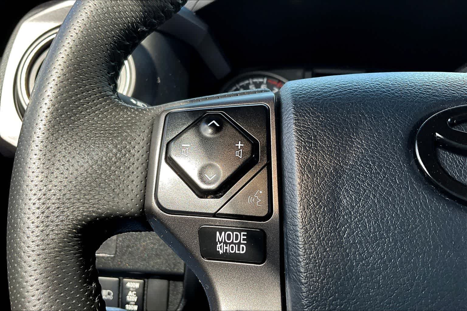 Thumbnail: 2020 Toyota Tacoma - 17