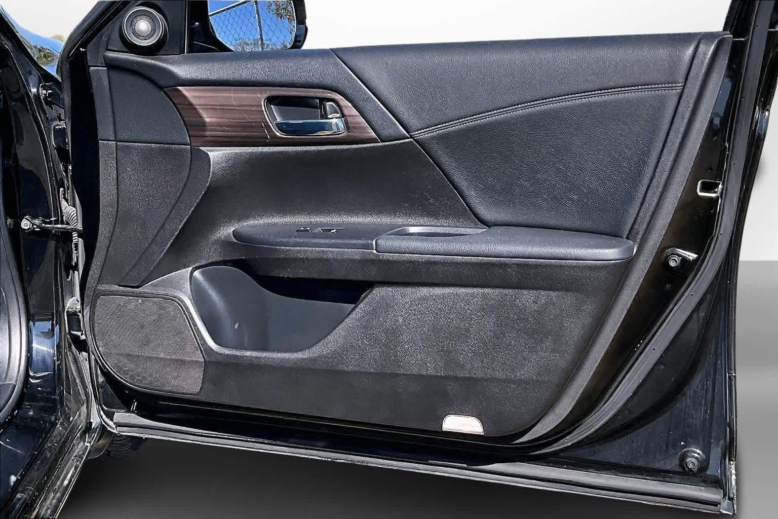 Thumbnail: 2017 Honda Accord - 16