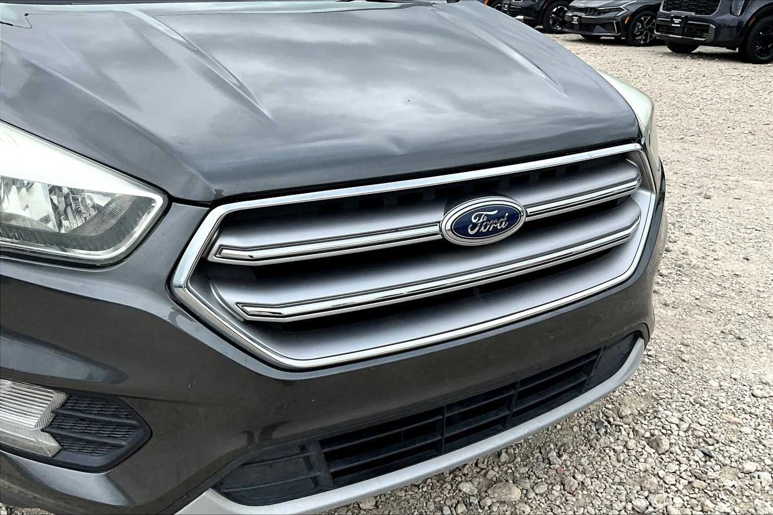 2017 Ford Escape SE 25
