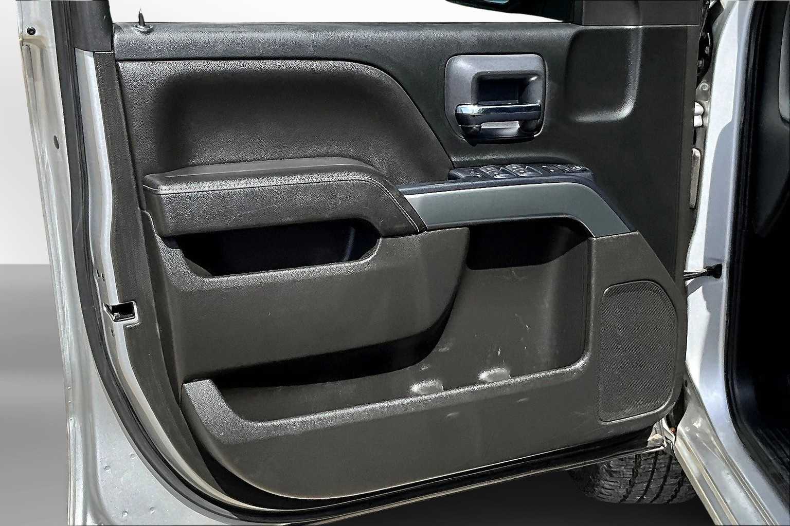 Thumbnail: 2018 Chevrolet Silverado 1500 - 17