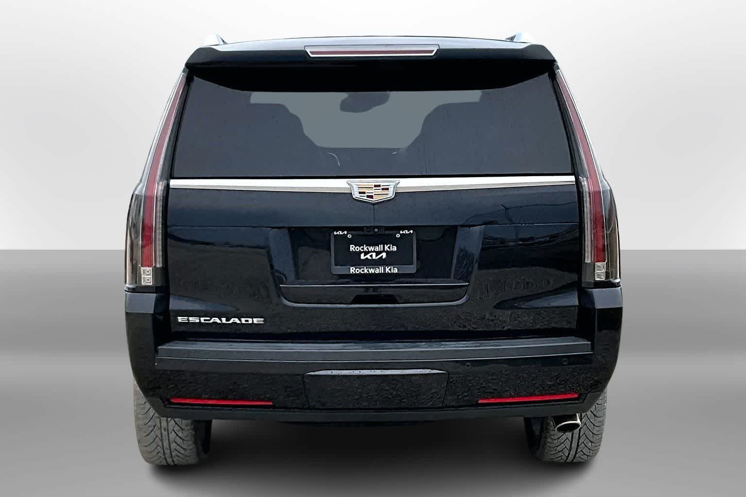 Thumbnail: 2020 Cadillac Escalade - 4