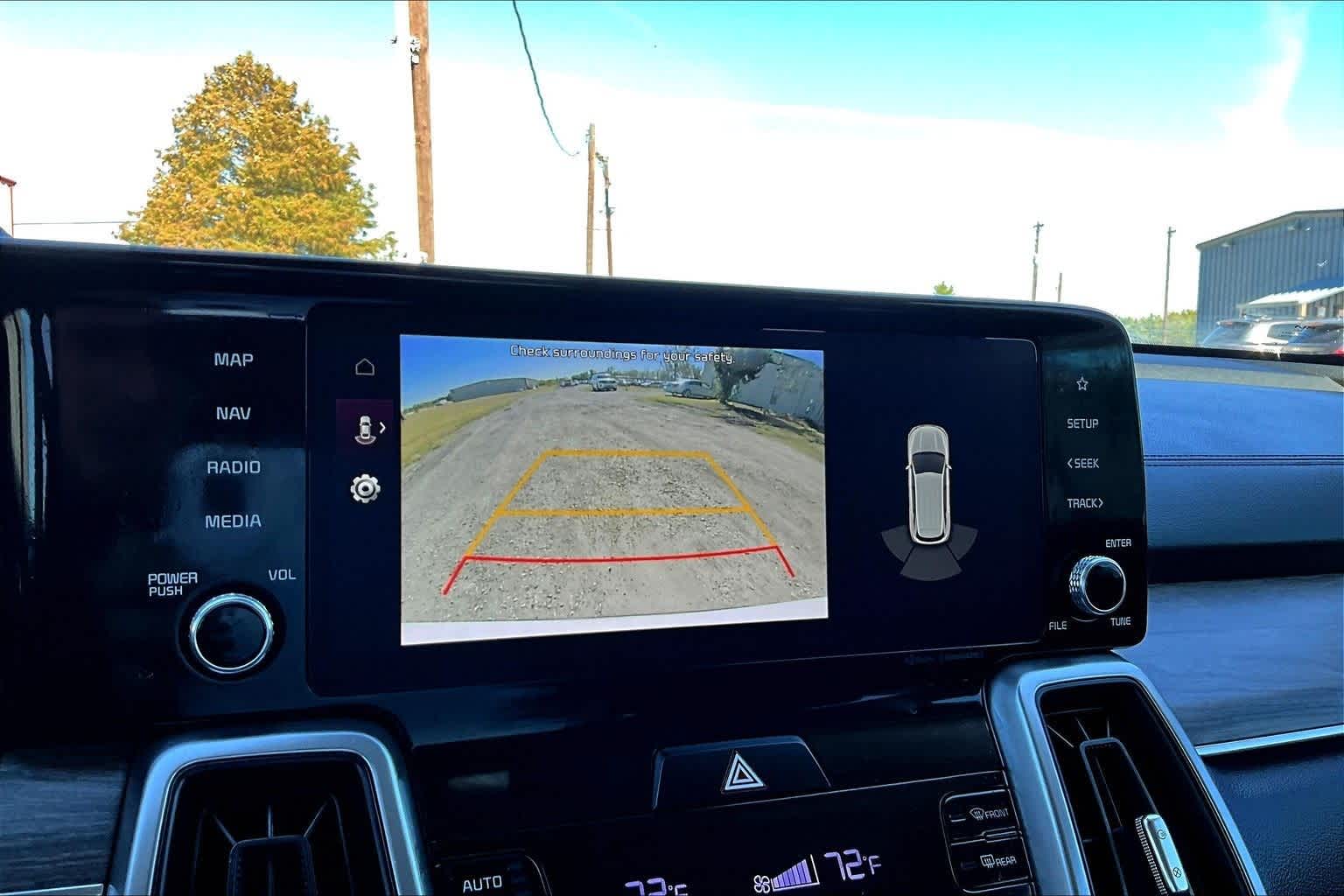 Thumbnail: 2023 Kia Sorento - 22