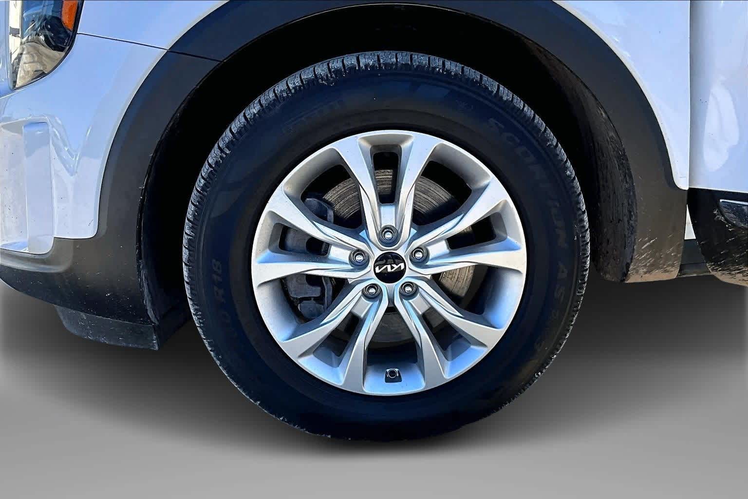 Thumbnail: 2022 Kia Telluride - 8