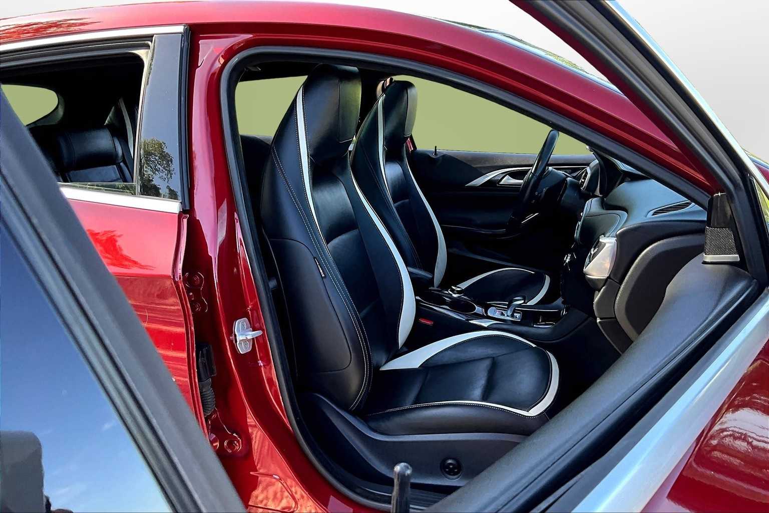 Thumbnail: 2017 INFINITI QX30 - 7