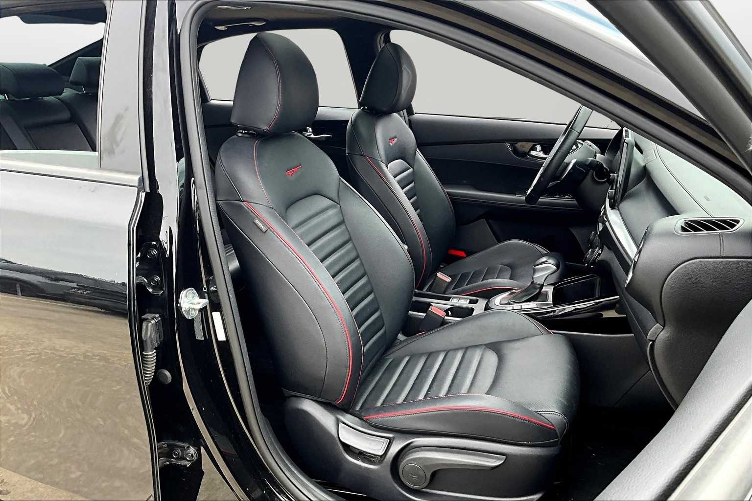 2022 Kia Forte GT 7