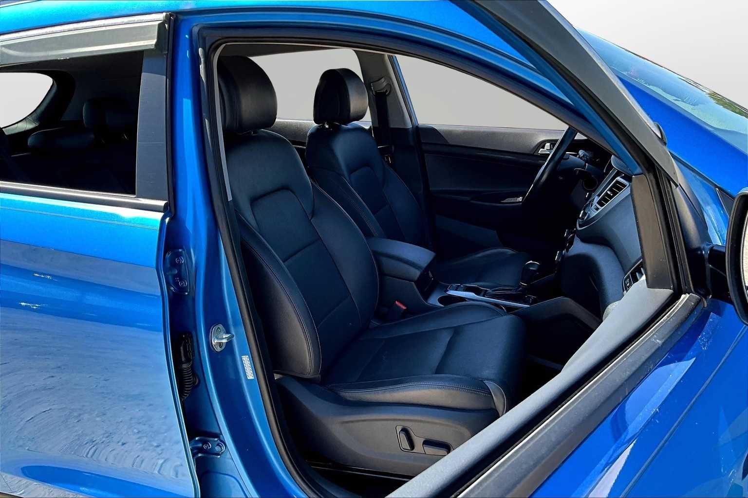 Thumbnail: 2016 Hyundai Tucson - 7