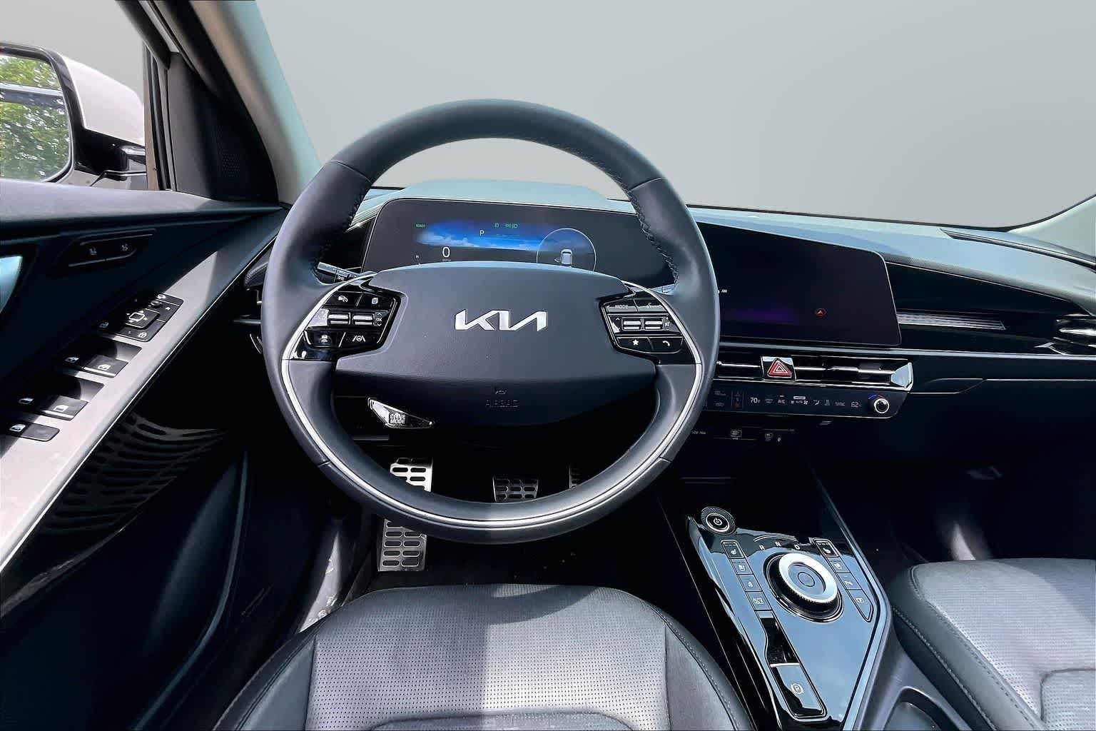 Thumbnail: 2024 Kia Niro - 4