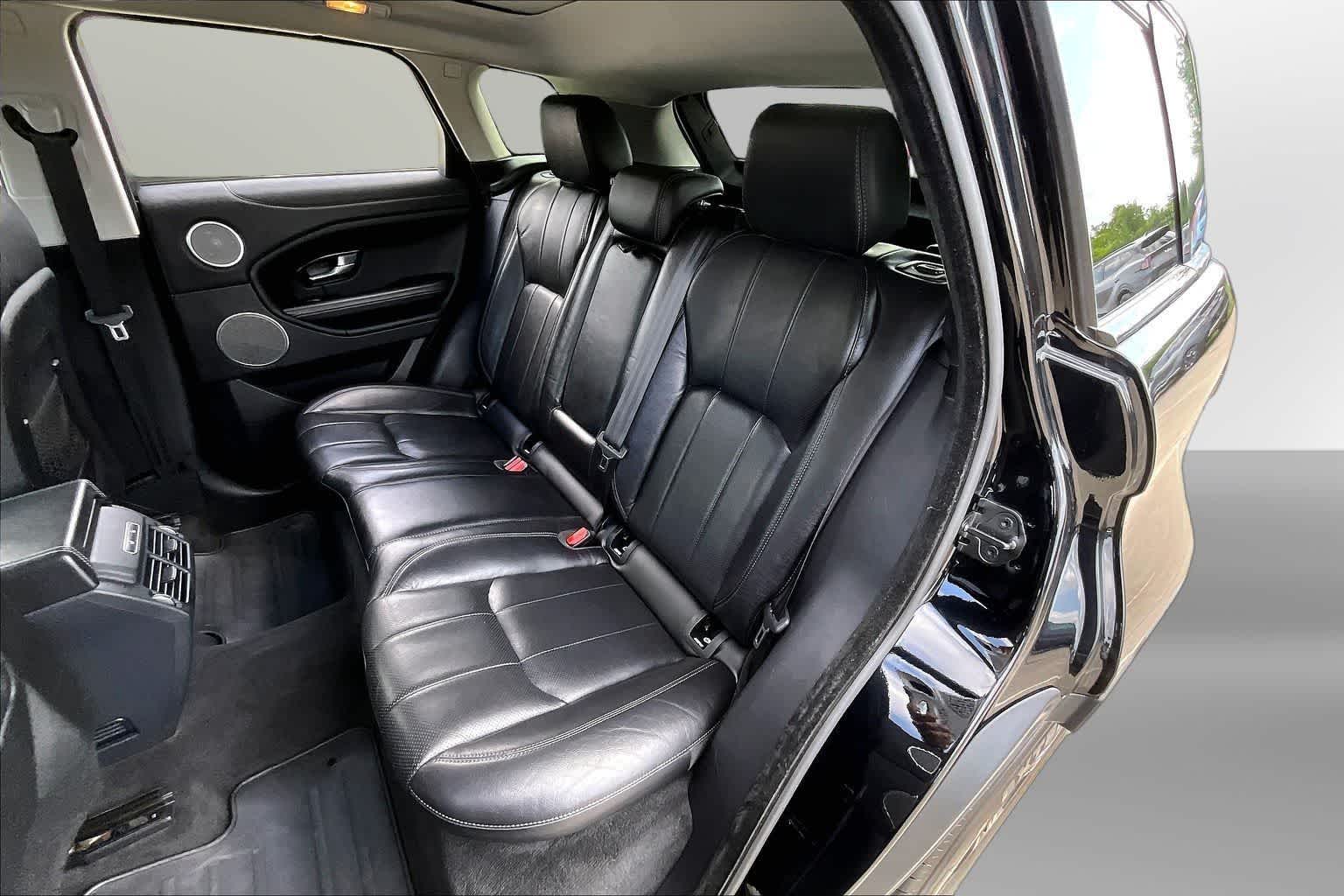 Thumbnail: 2019 Land Rover Range Rover Evoque - 22