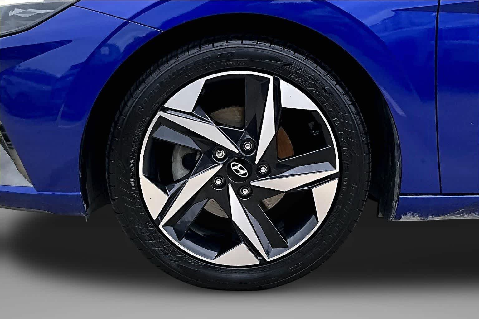 Thumbnail: 2023 Hyundai Elantra - 7
