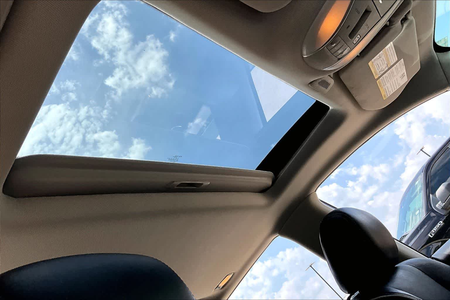 Thumbnail: 2019 INFINITI QX60 - 16