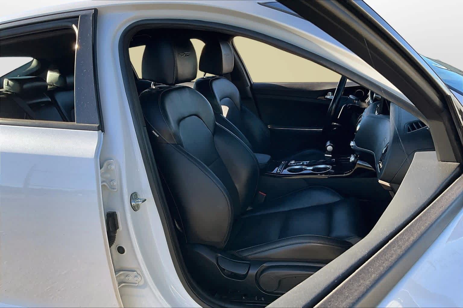 Thumbnail: 2022 Kia Stinger - 7