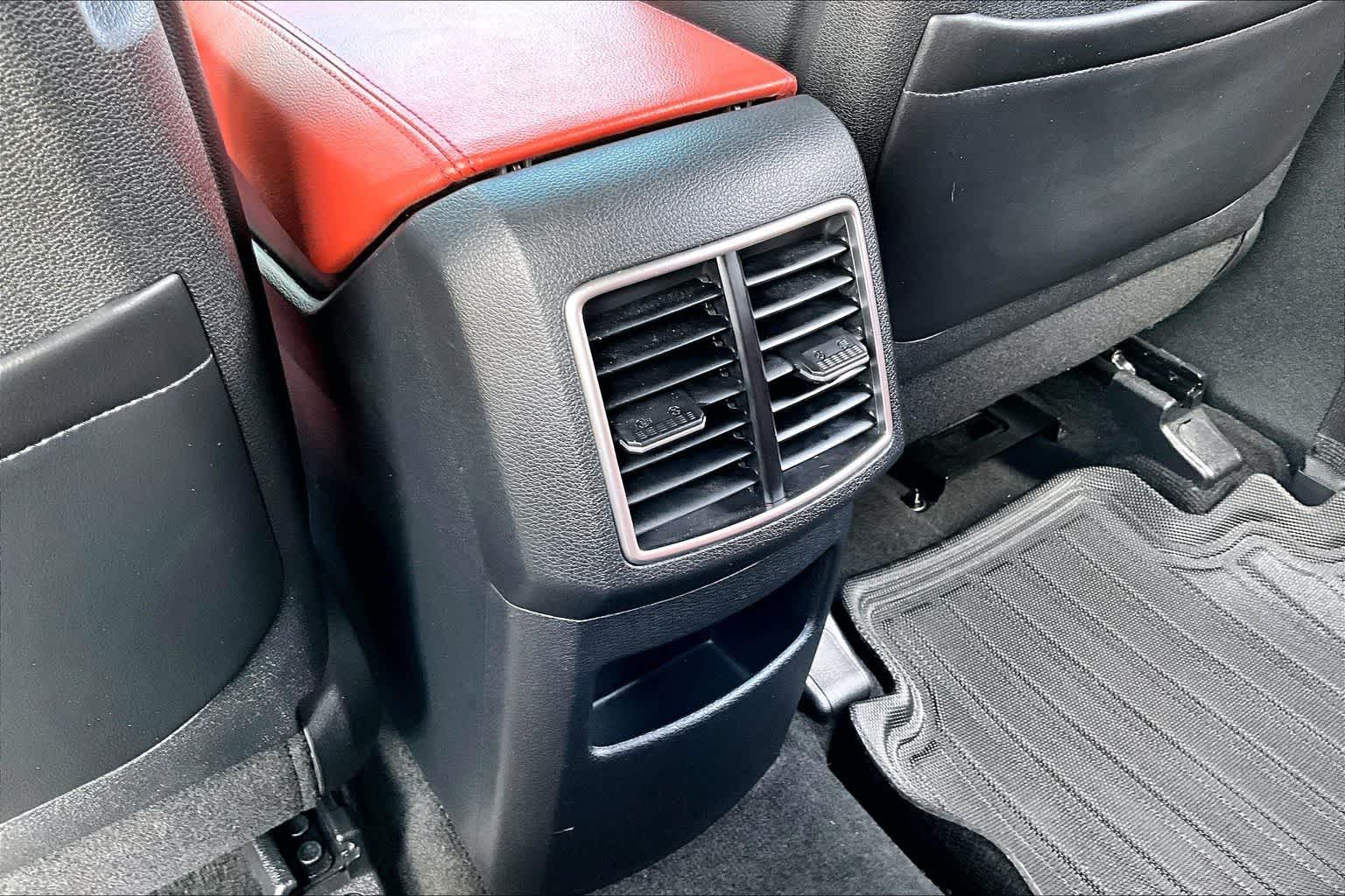 Thumbnail: 2023 Kia Sportage - 22