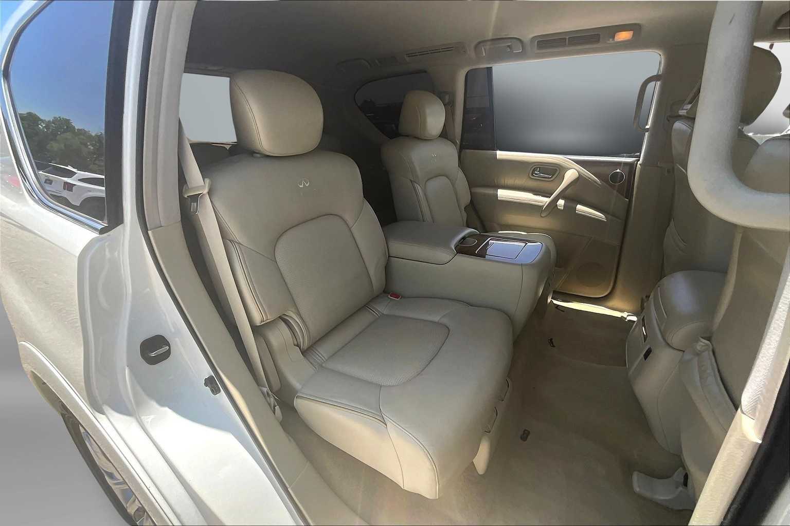 Thumbnail: 2013 INFINITI QX56 - 27