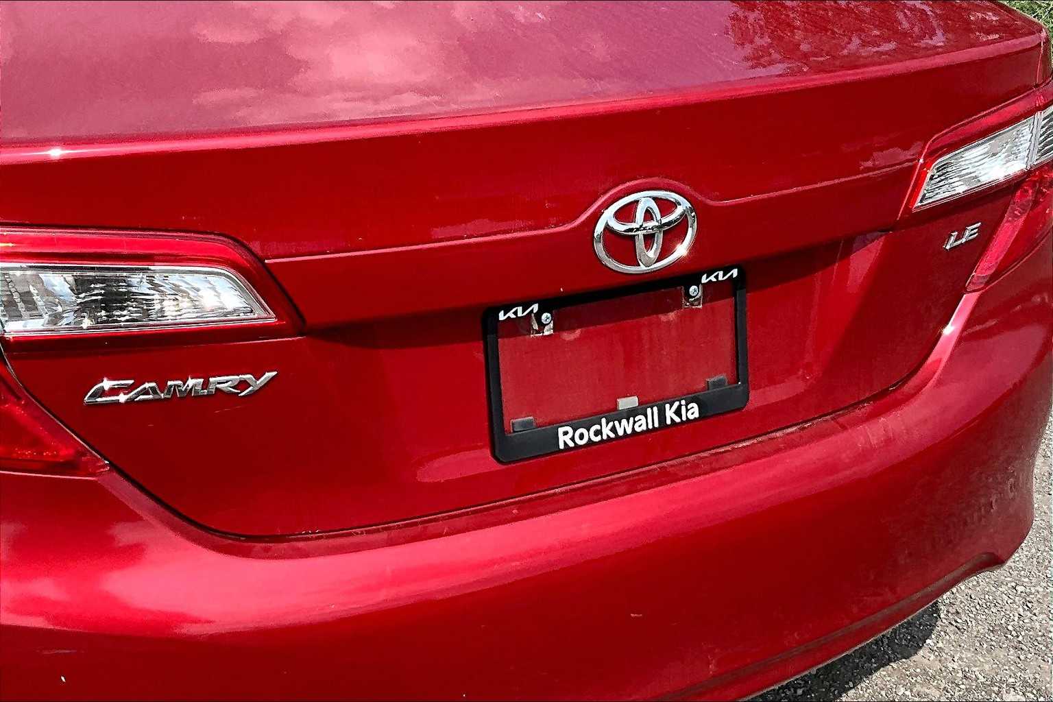 Thumbnail: 2012 Toyota Camry - 30