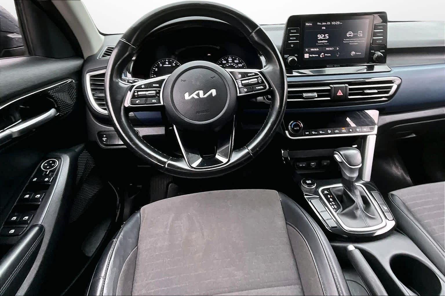 Thumbnail: 2023 Kia Seltos - 5