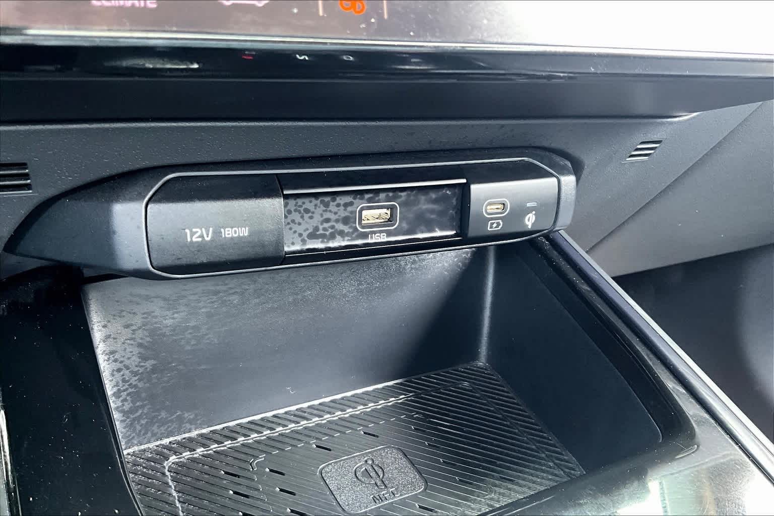 2023 Kia Niro Wave 24