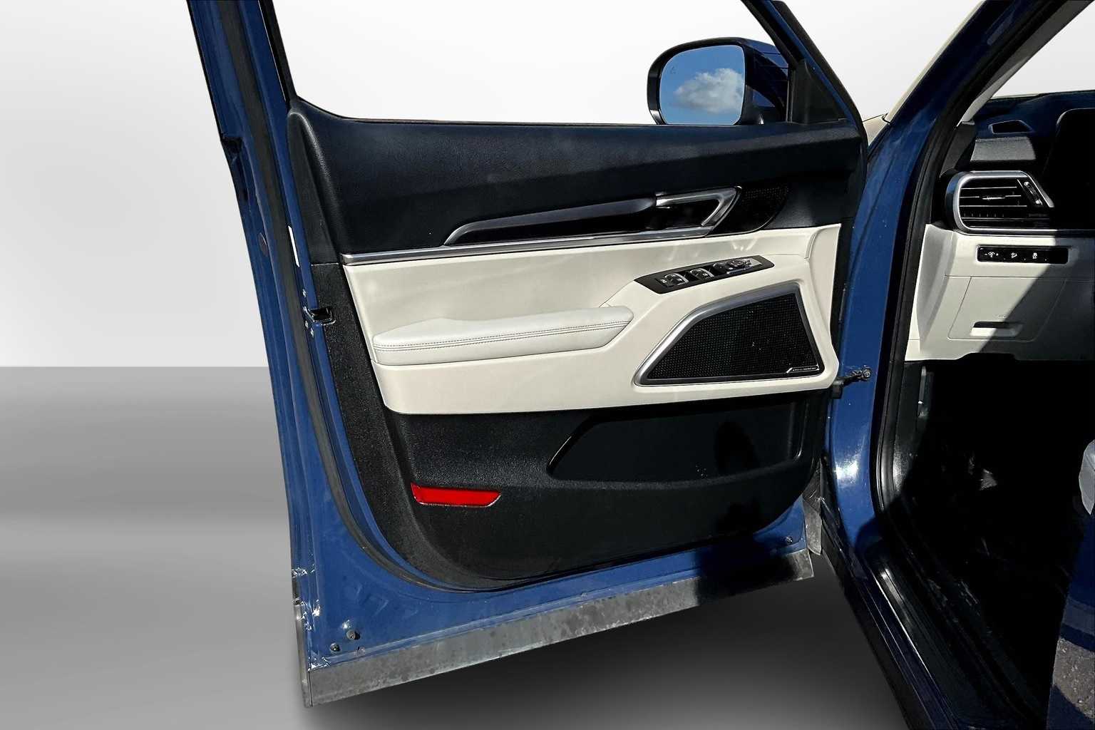 Thumbnail: 2024 Kia Telluride - 15