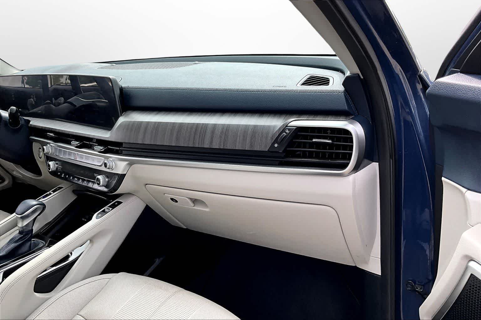 Thumbnail: 2023 Kia Telluride - 15