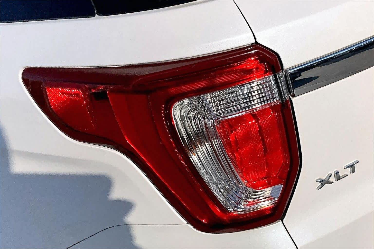 Thumbnail: 2019 Ford Explorer - 30