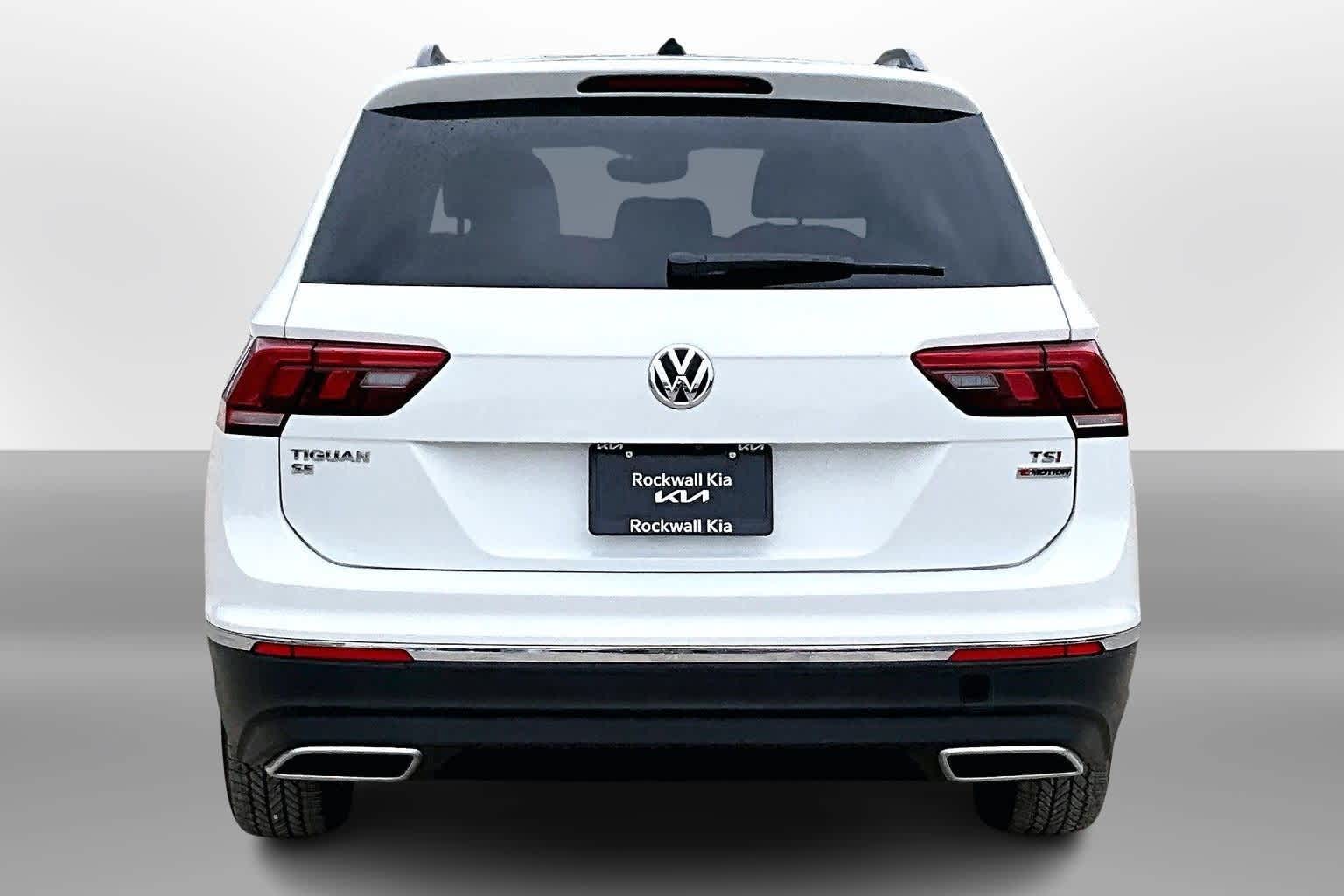 Thumbnail: 2018 Volkswagen Tiguan - 4