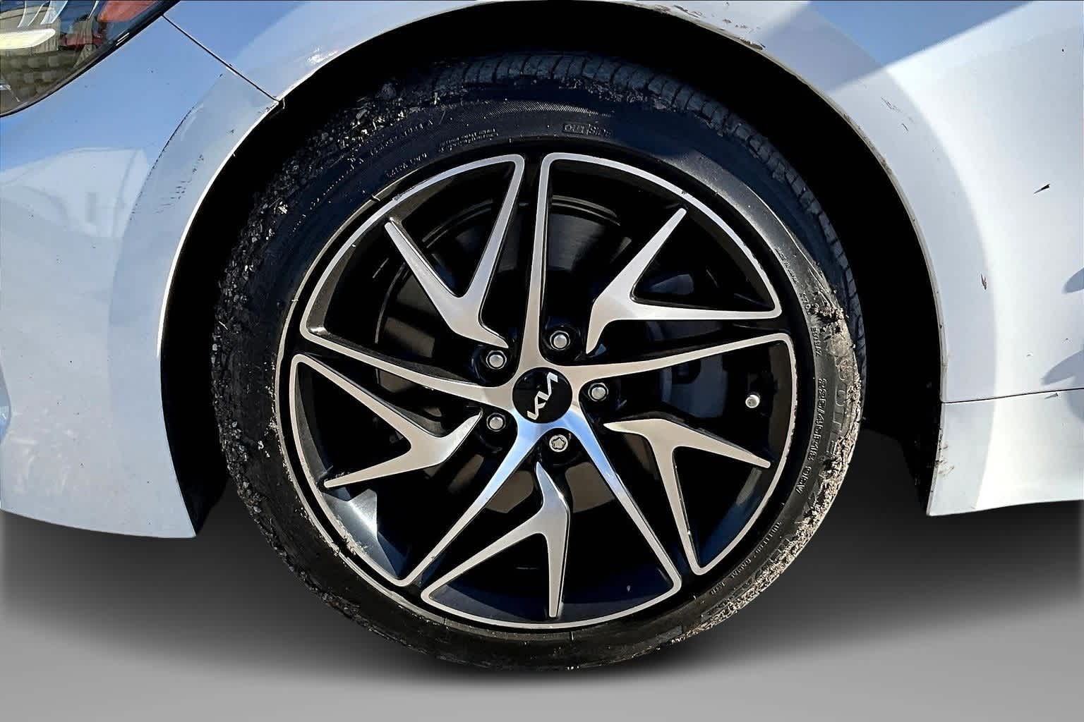 Thumbnail: 2022 Kia Stinger - 8