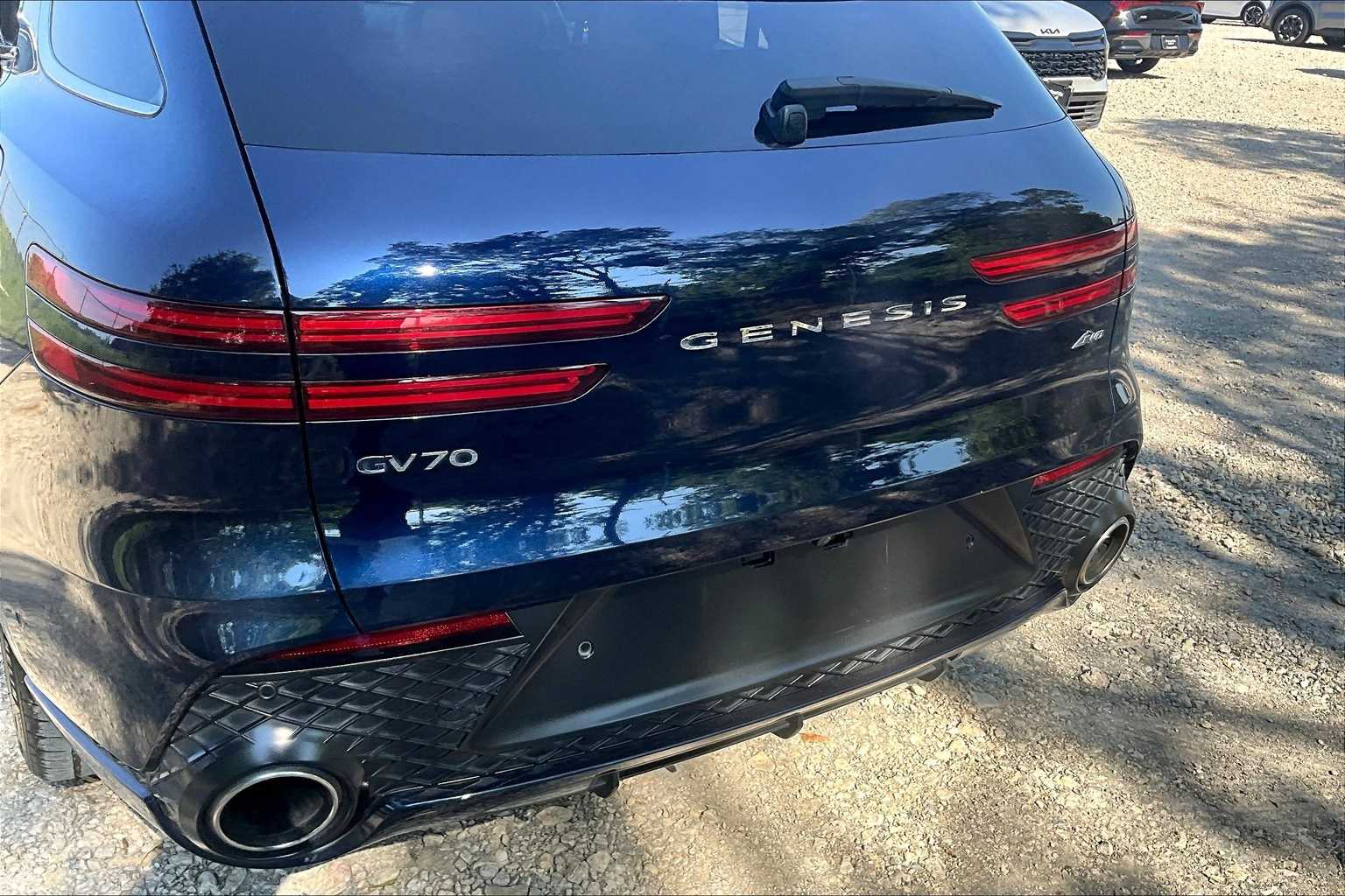 Thumbnail: 2022 Genesis GV70 - 31