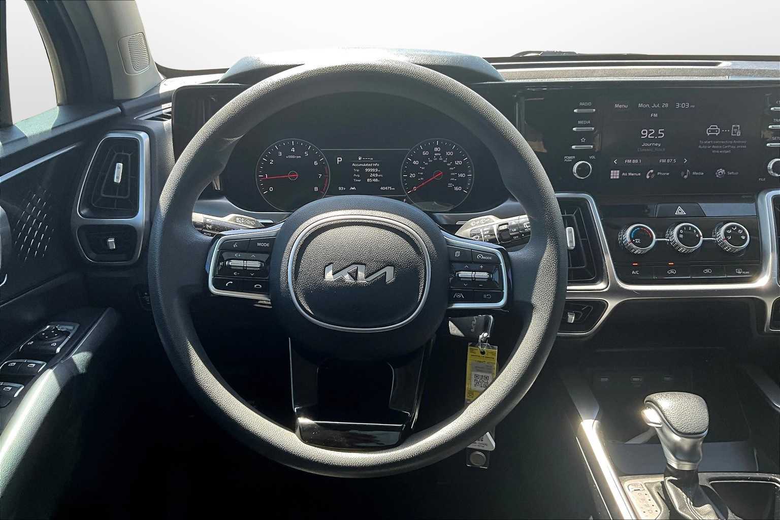 Thumbnail: 2022 Kia Sorento - 5