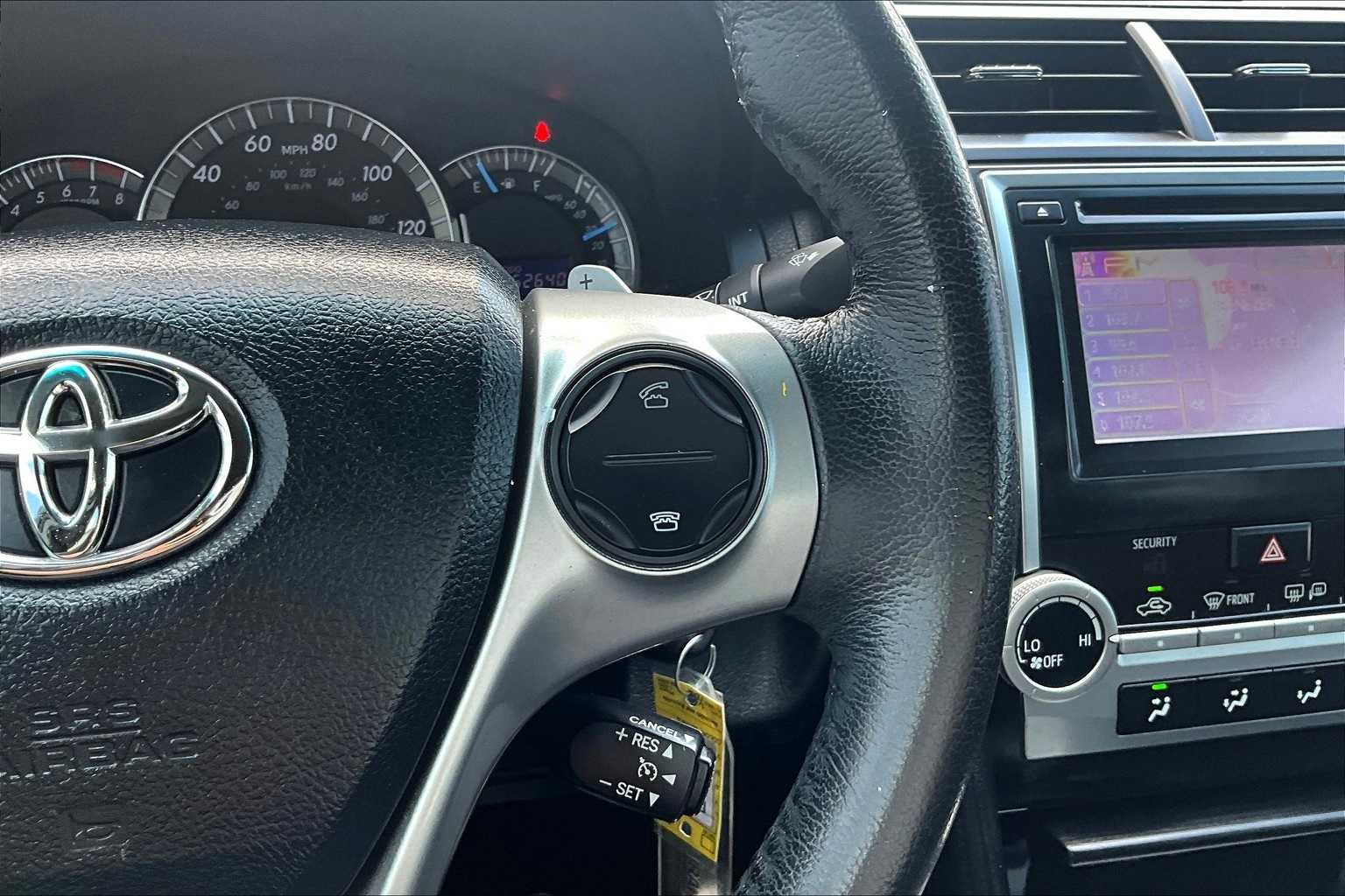 Thumbnail: 2013 Toyota Camry - 20