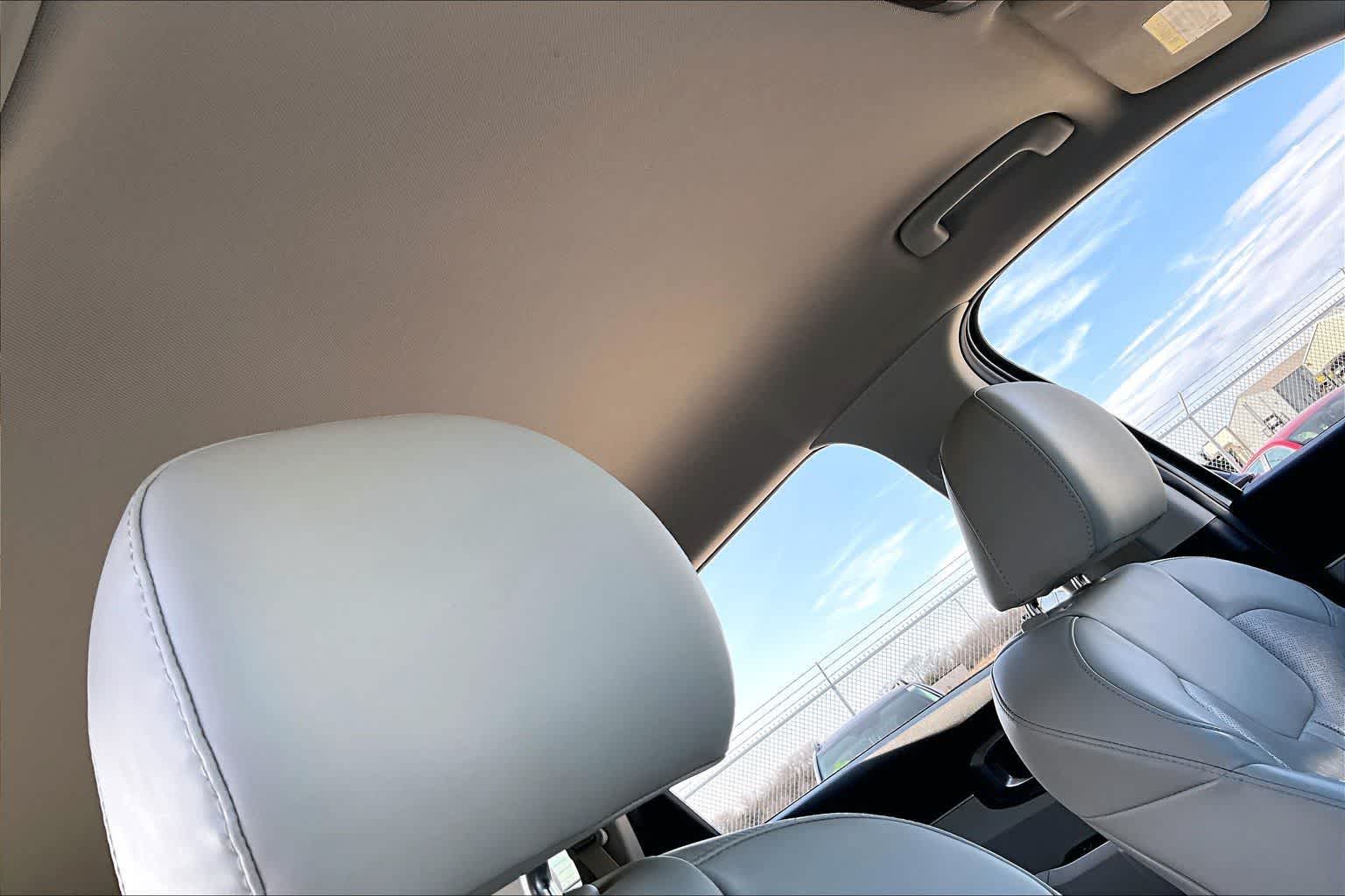 Thumbnail: 2022 Kia Sorento - 15