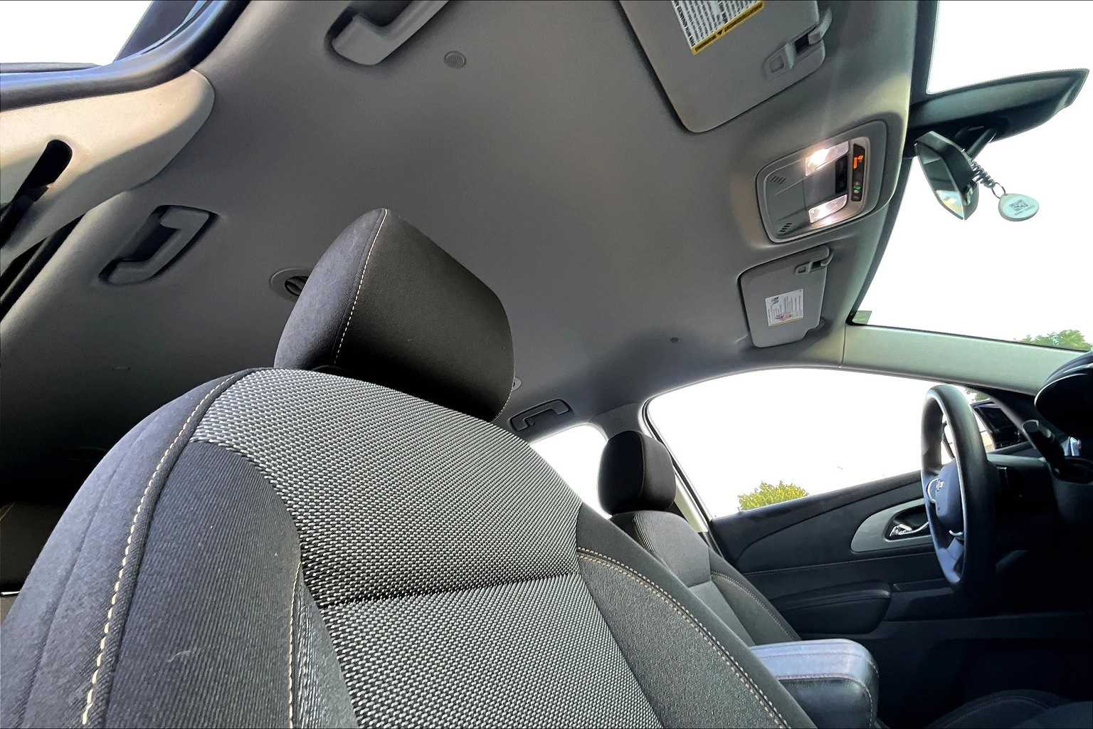 Thumbnail: 2020 Chevrolet Traverse - 16