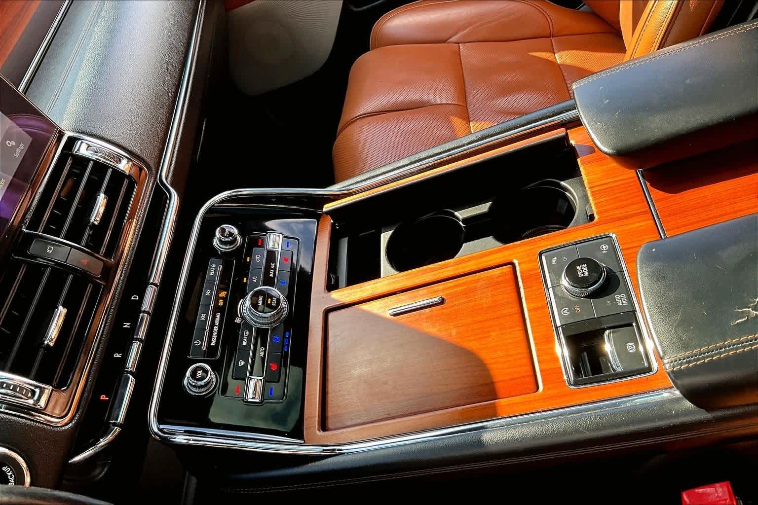 Thumbnail: 2018 Lincoln Navigator - 13