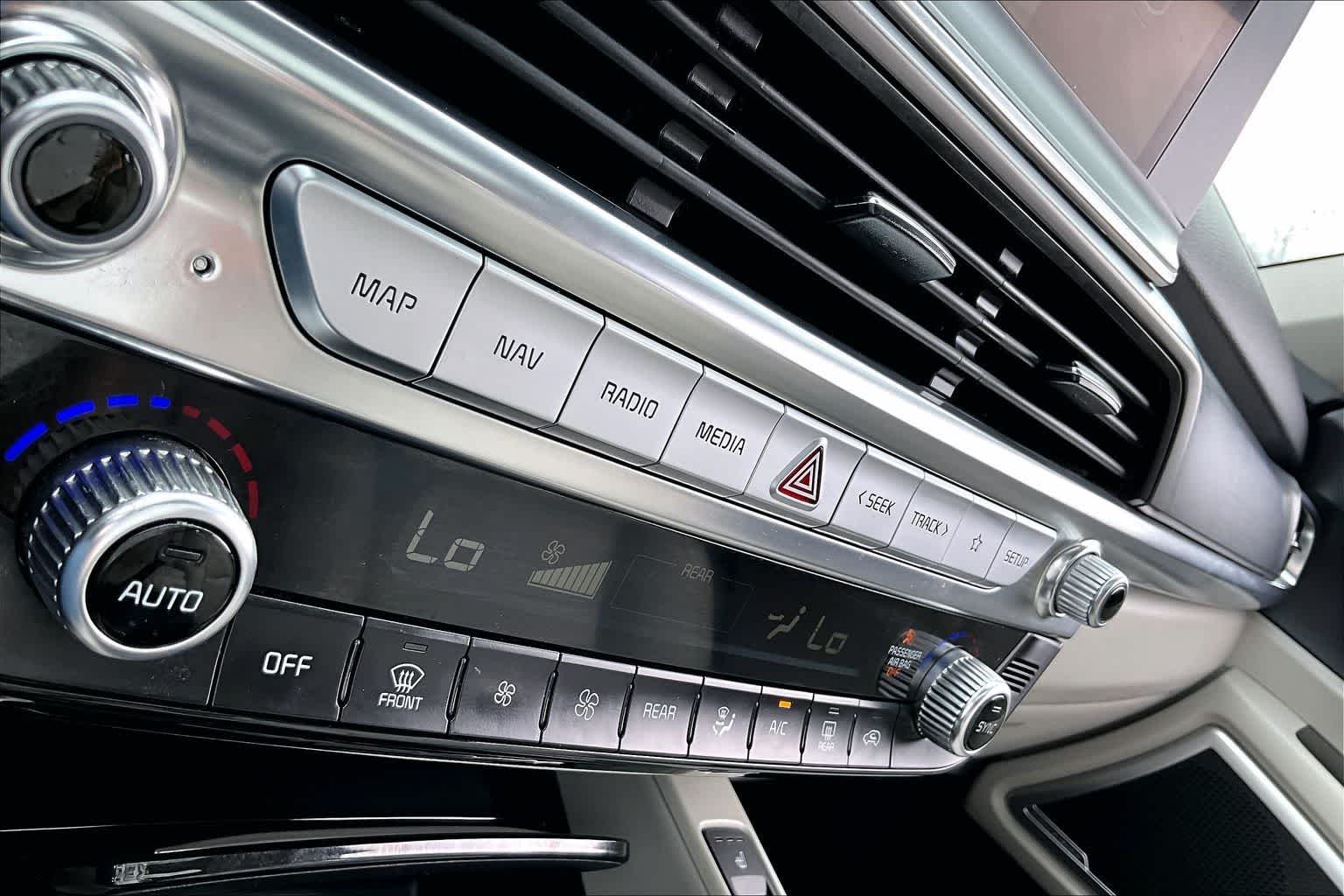 Thumbnail: 2022 Kia Telluride - 23