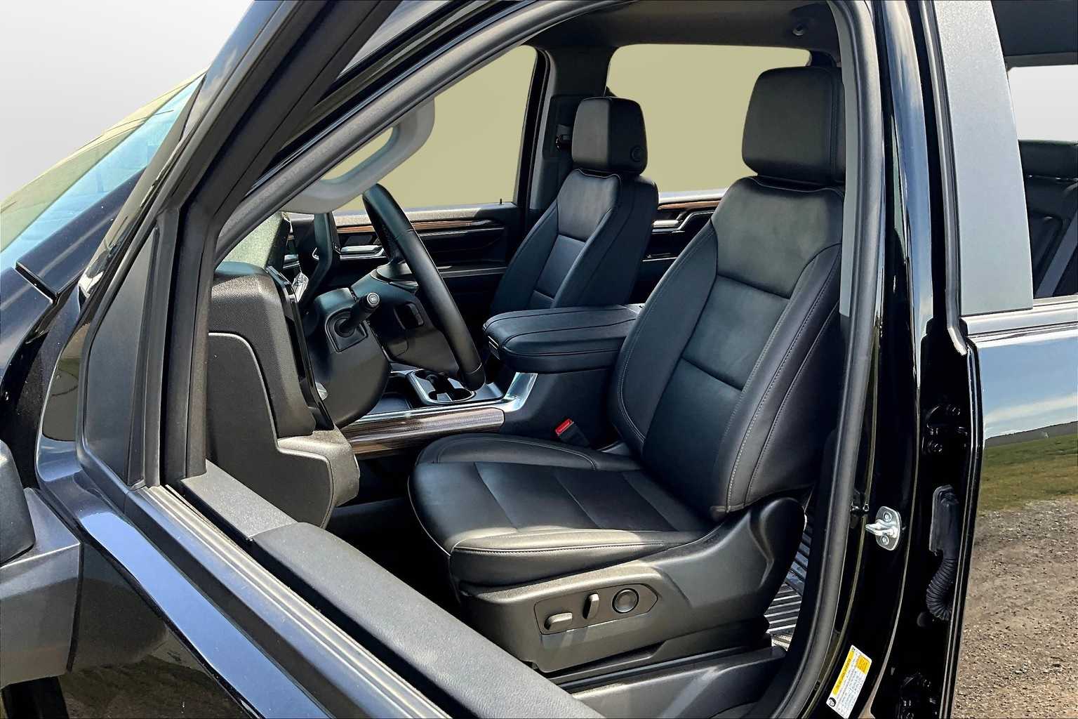 Thumbnail: 2025 Chevrolet Silverado 2500 - 26