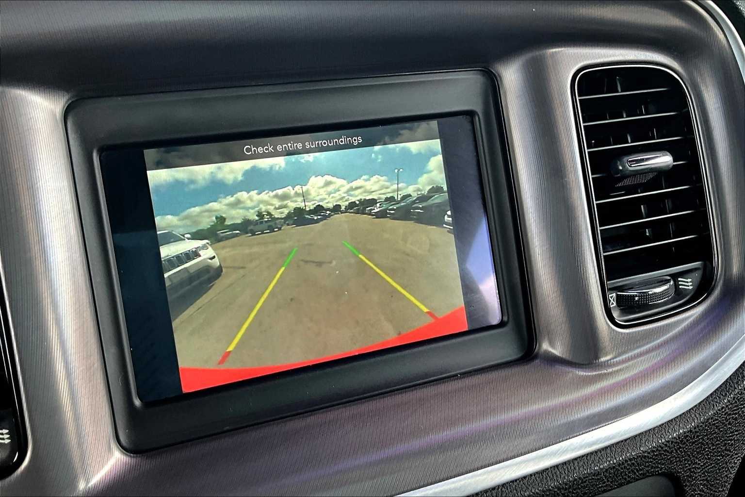 2020 Dodge Charger SXT 22
