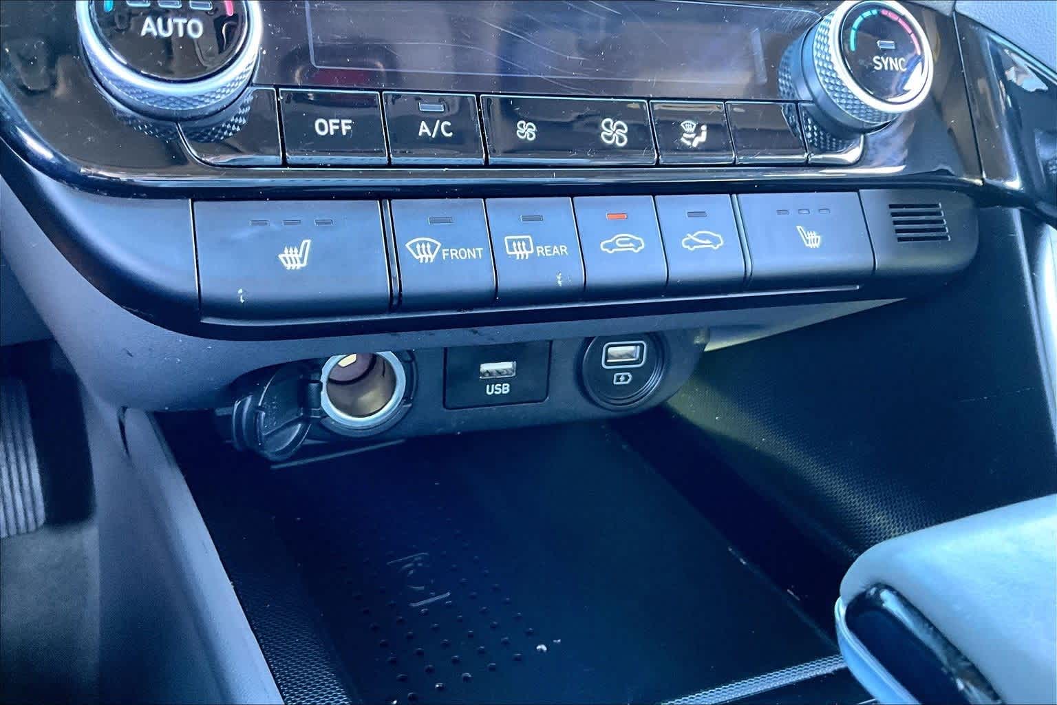 Thumbnail: 2023 Hyundai Elantra - 23