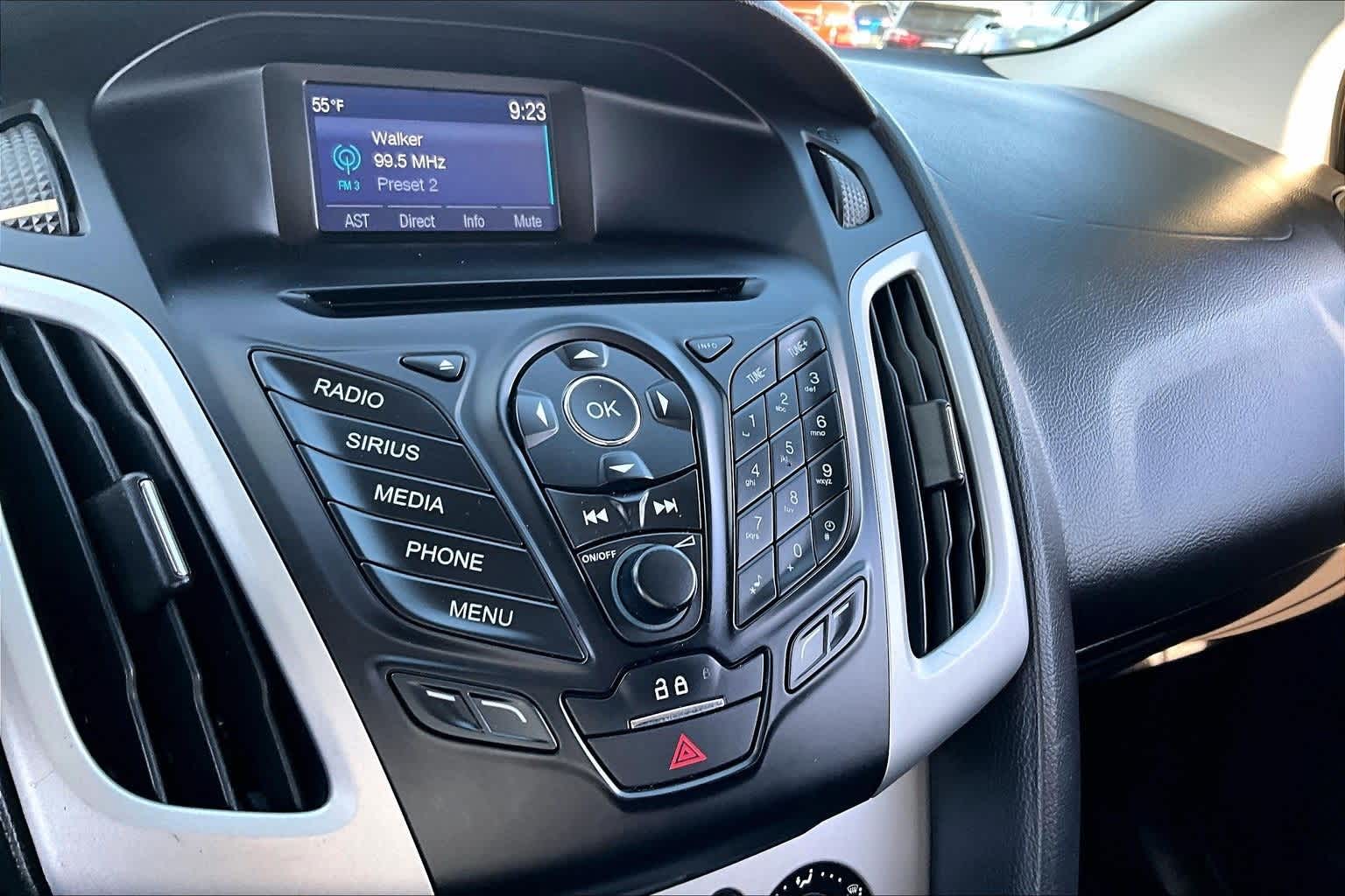 Thumbnail: 2014 Ford Focus - 22