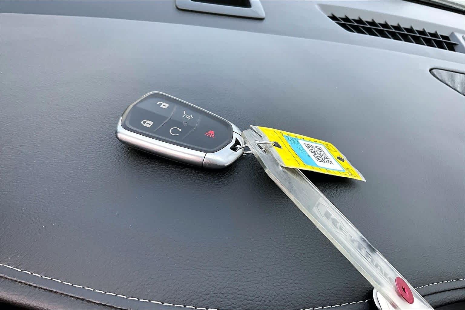 Thumbnail: 2022 Cadillac XT4 - 9