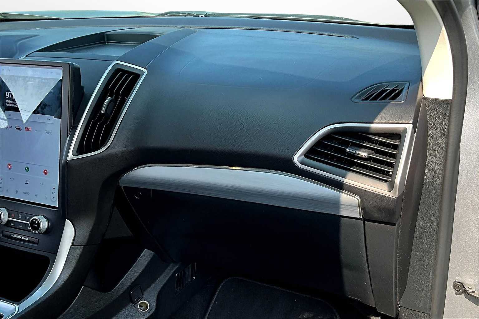 Thumbnail: 2022 Ford Edge - 15