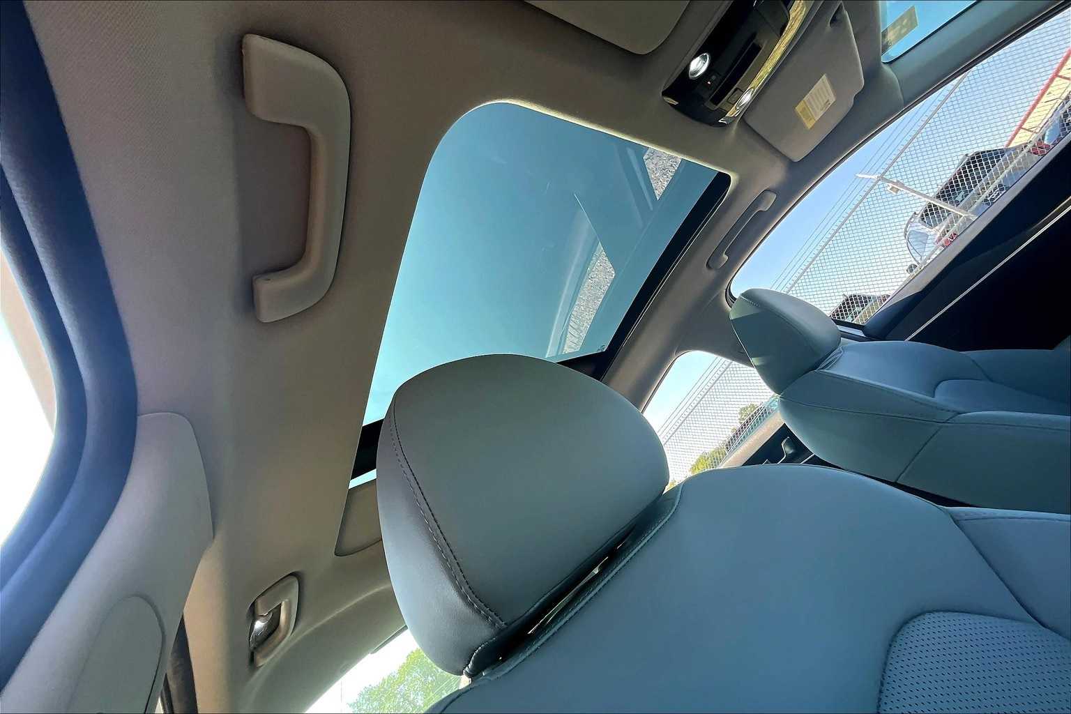 Thumbnail: 2023 Kia K5 - 16