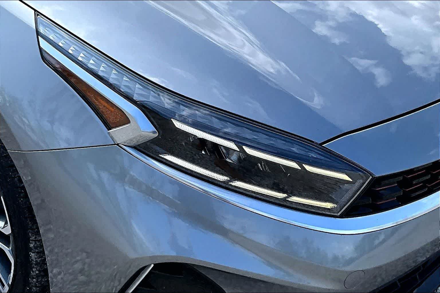 Thumbnail: 2023 Kia Forte - 28