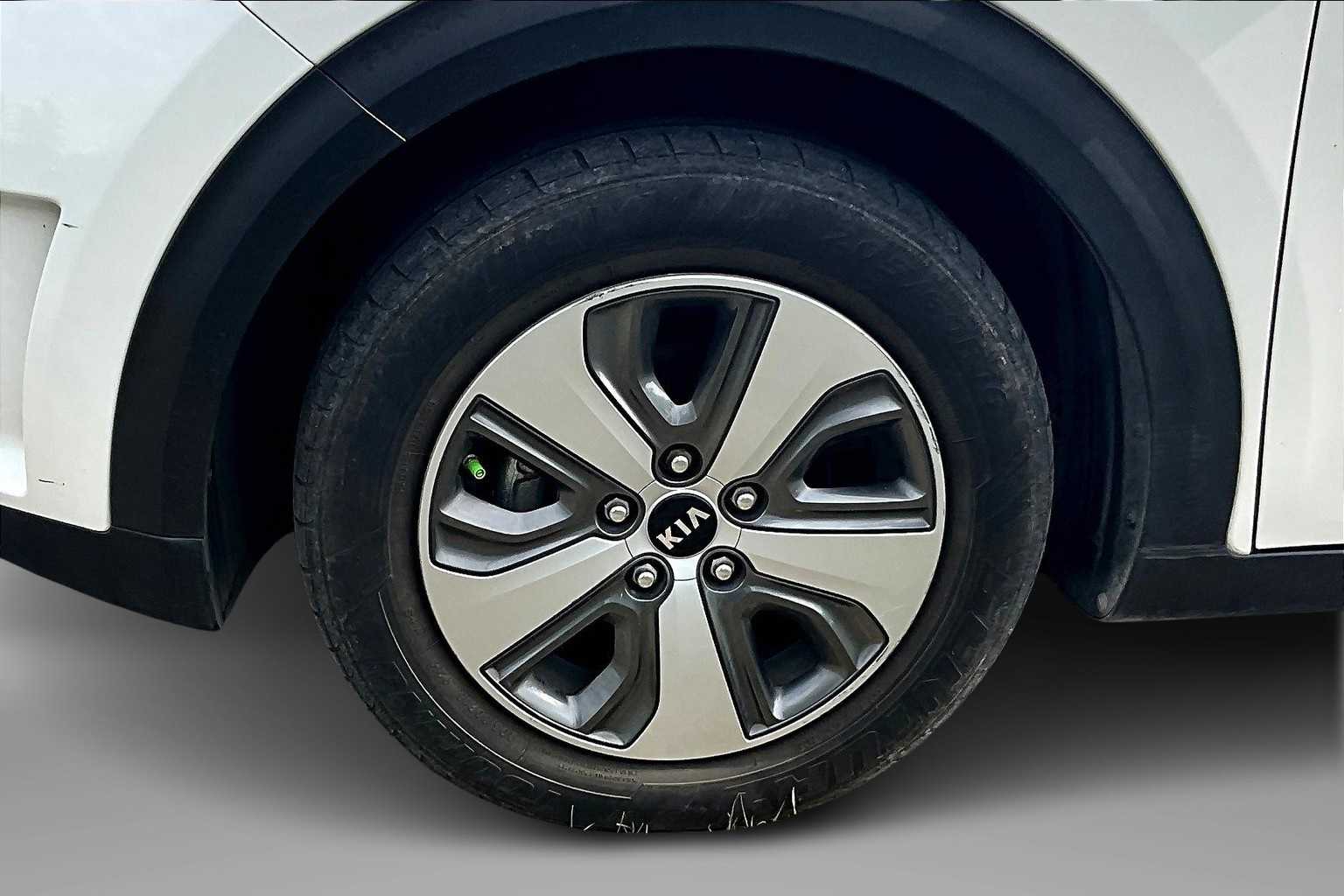 Thumbnail: 2019 Kia Niro - 8