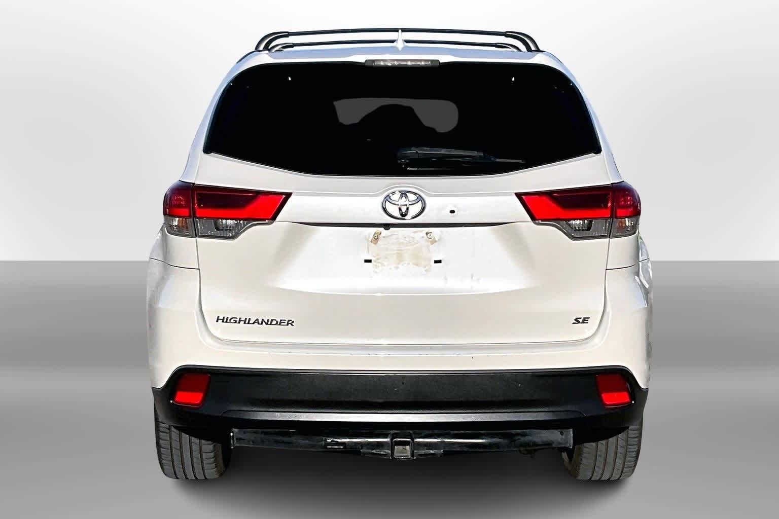 Thumbnail: 2017 Toyota Highlander - 4