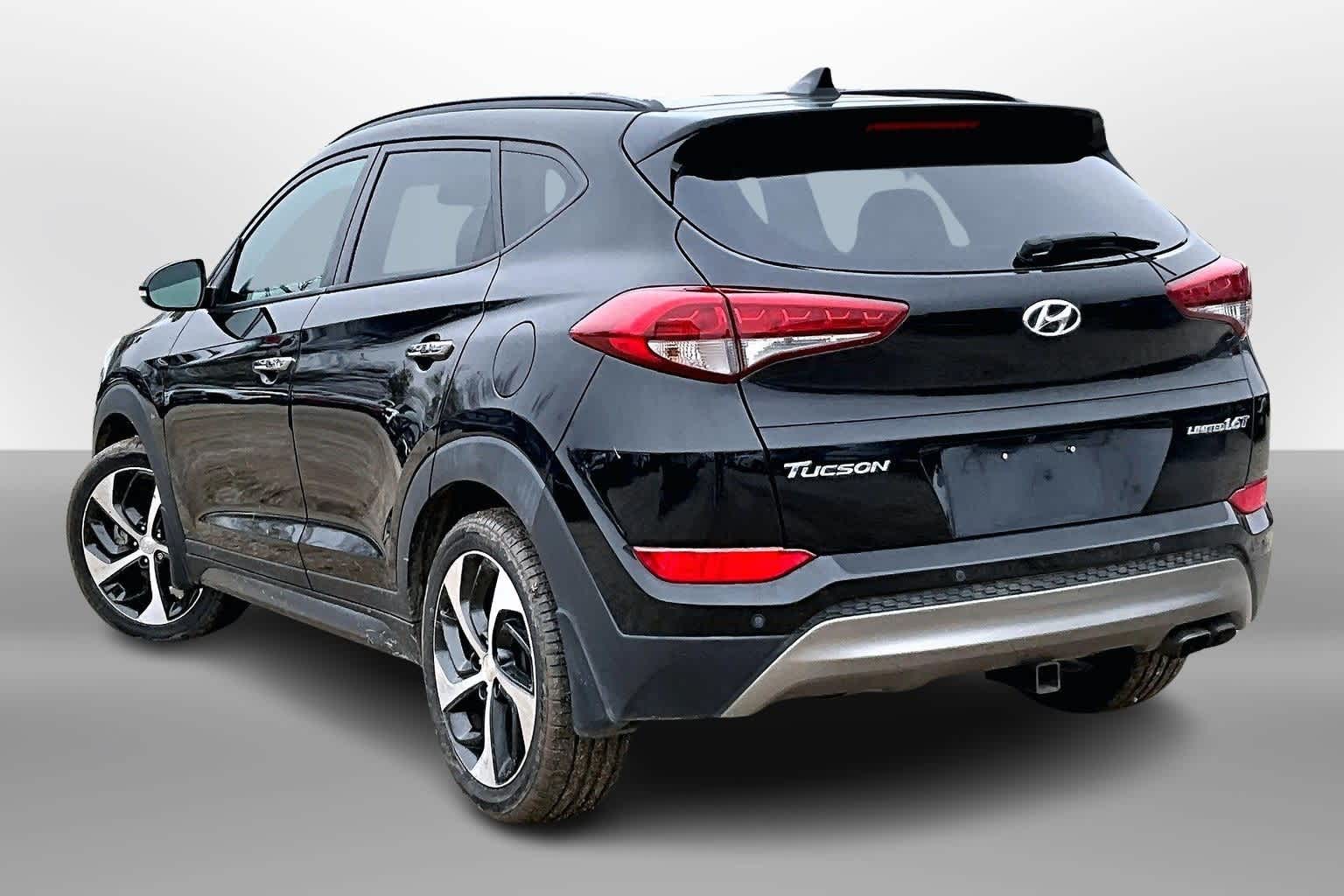 Thumbnail: 2016 Hyundai Tucson - 11