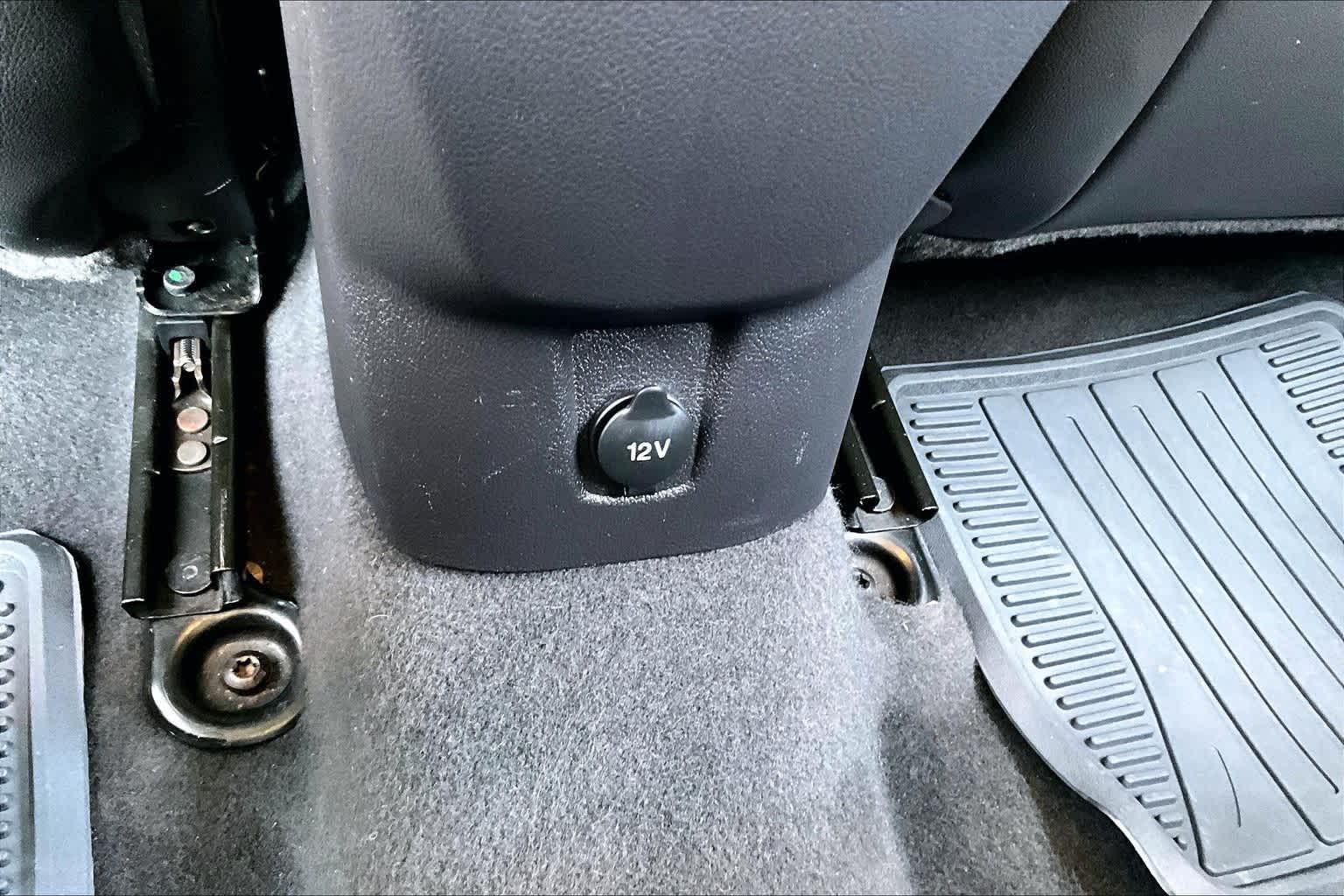 Thumbnail: 2014 Ford Focus - 23