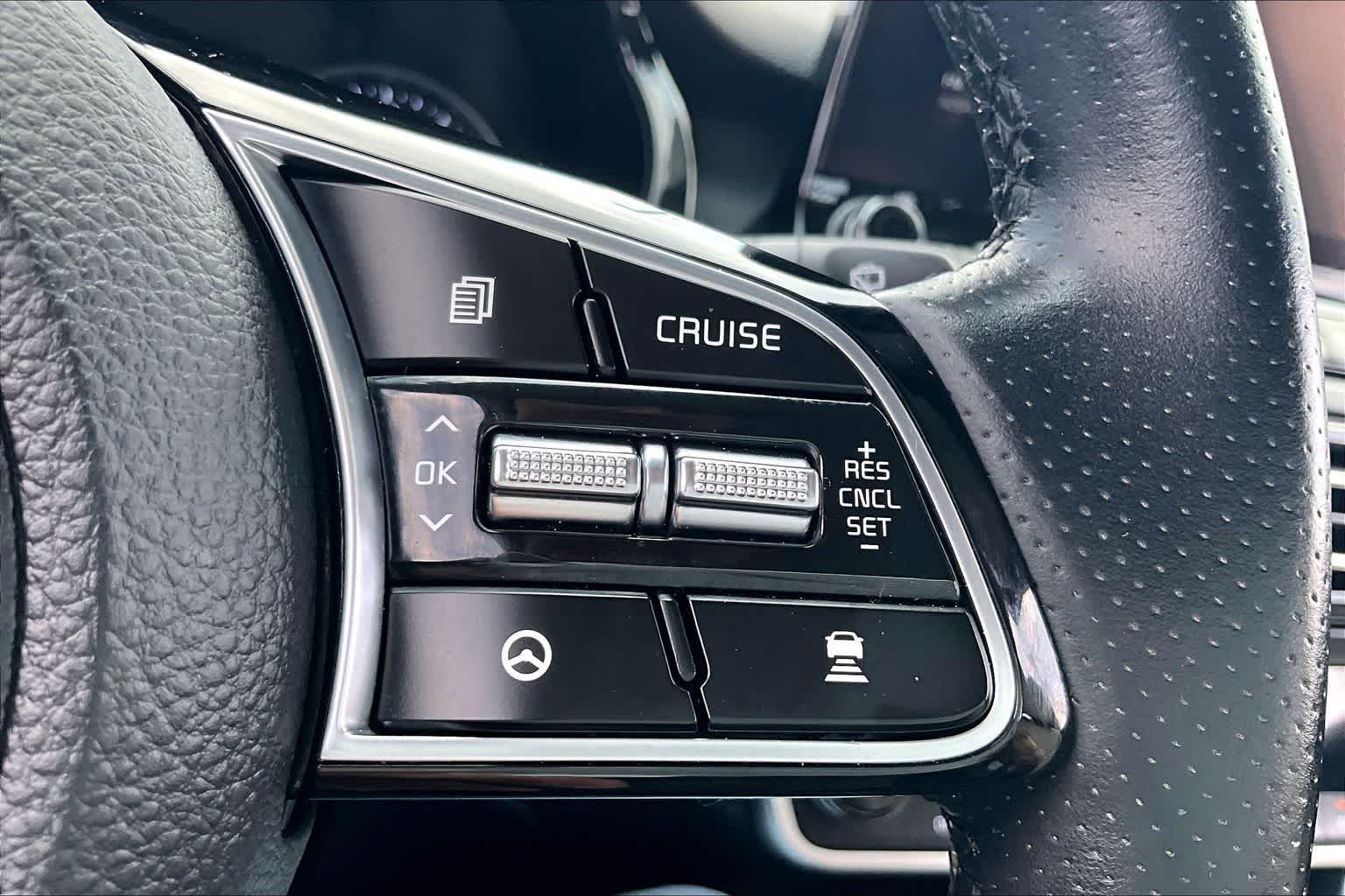 Thumbnail: 2022 Kia Seltos - 18