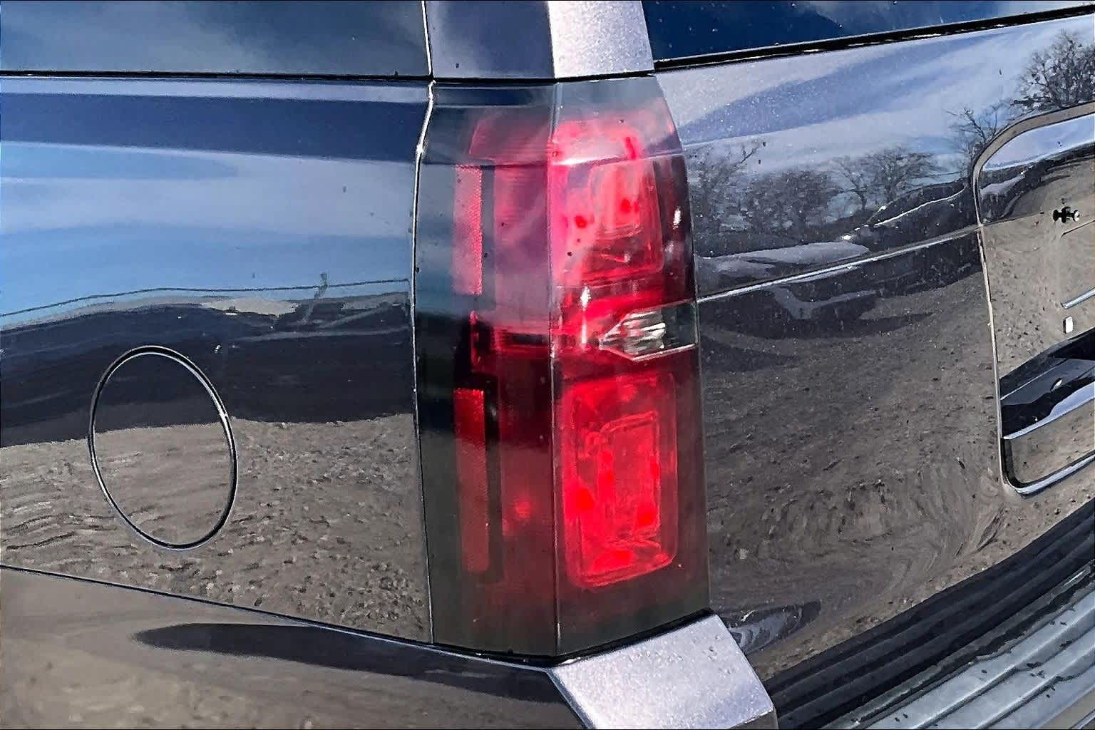 Thumbnail: 2016 Chevrolet Suburban - 31