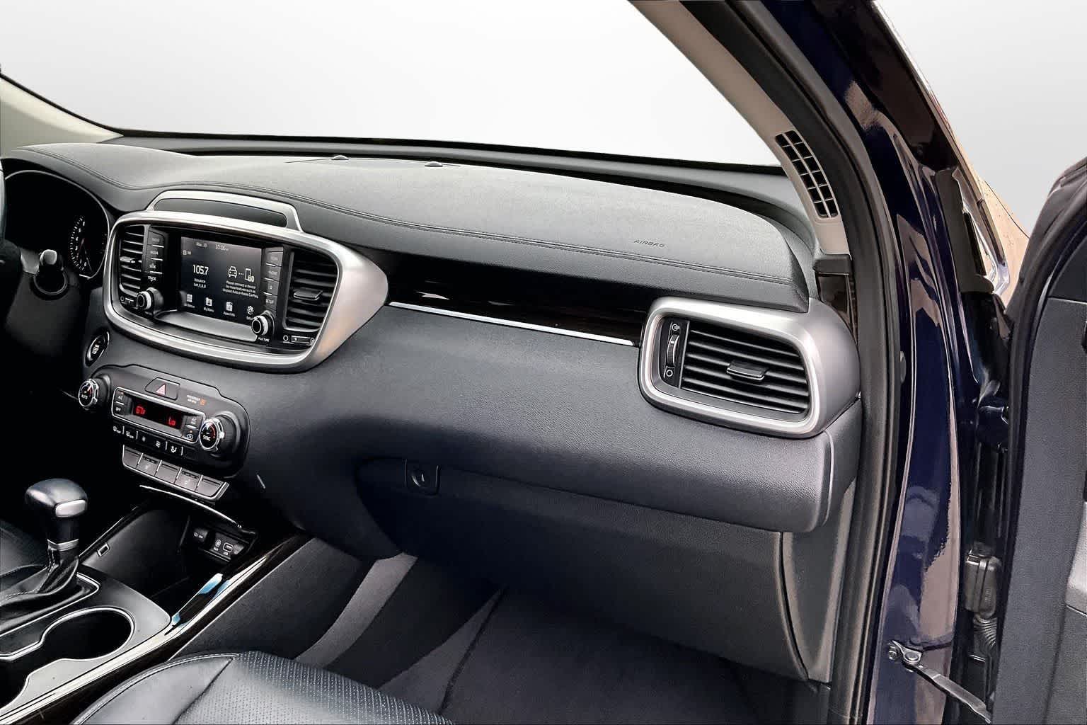 Thumbnail: 2020 Kia Sorento - 15