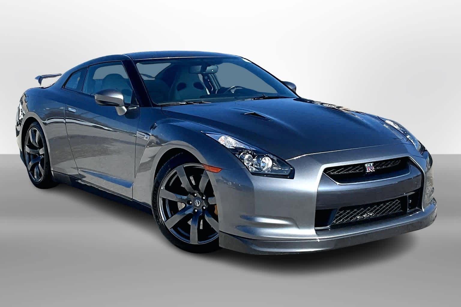Thumbnail: 2010 Nissan GT-R - 8