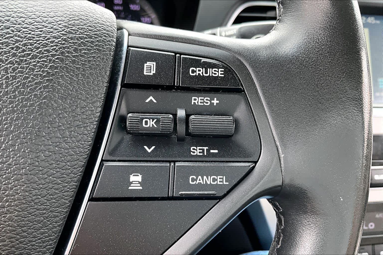Thumbnail: 2016 Hyundai Sonata - 36