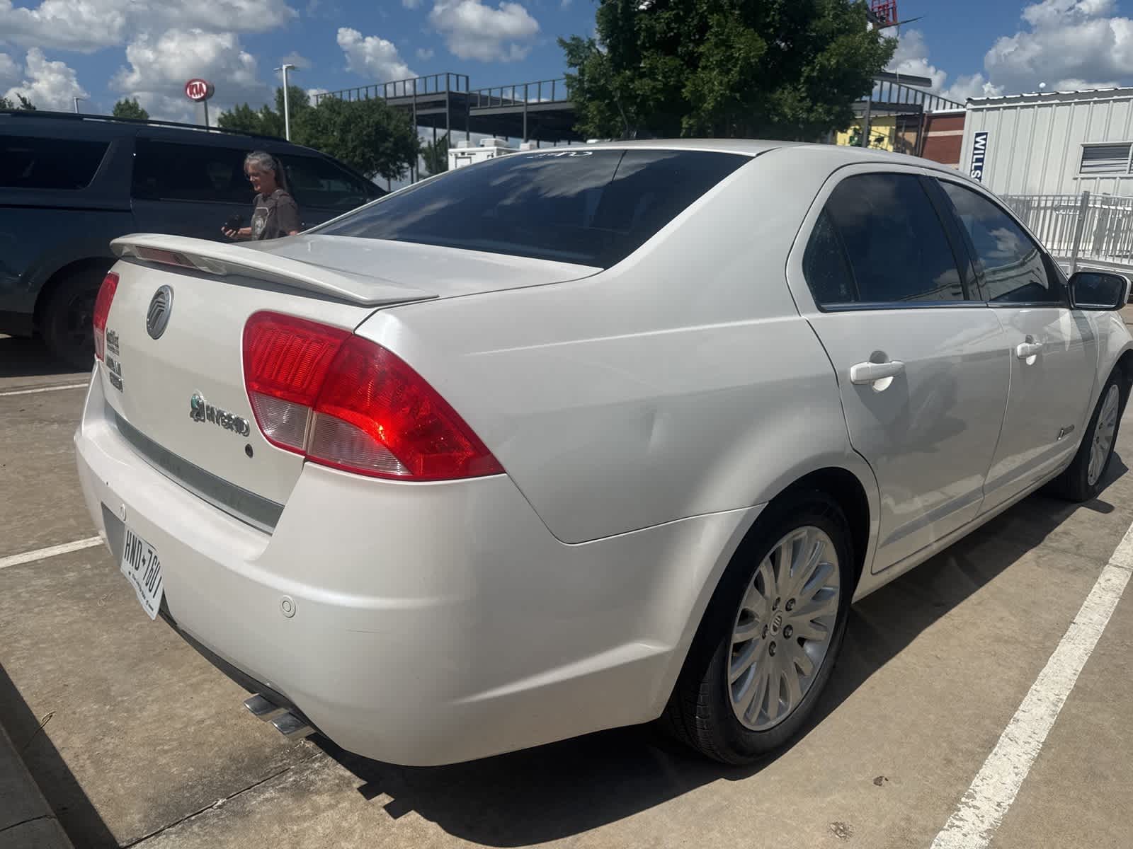 Thumbnail: 2010 Mercury Milan - 5